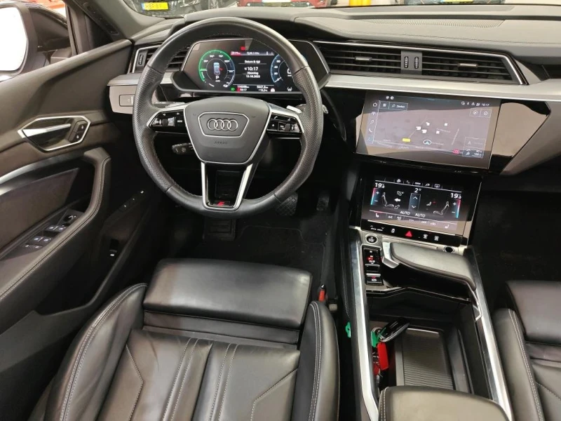 Audi E-Tron 55 S-Line* Quattro, снимка 6 - Автомобили и джипове - 46748088