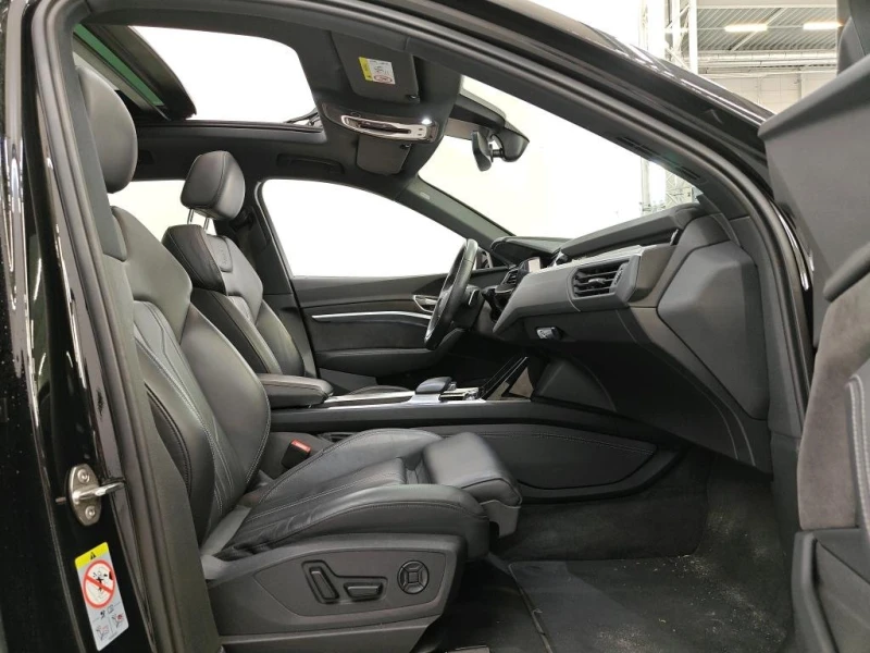 Audi E-Tron 55 S-Line* Quattro, снимка 7 - Автомобили и джипове - 46748088