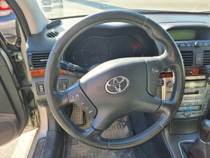 Toyota Avensis, снимка 4 - Автомобили и джипове - 47644869