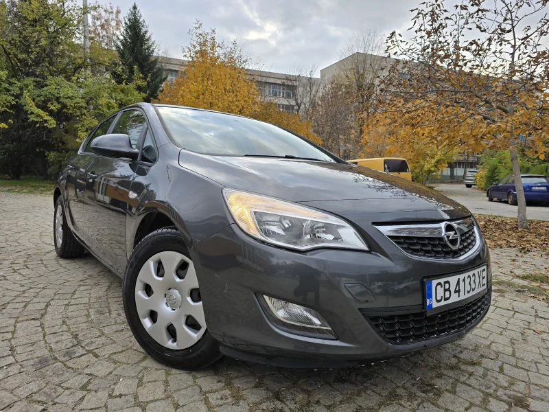 Opel Astra 1.4 i, снимка 2 - Автомобили и джипове - 47794403