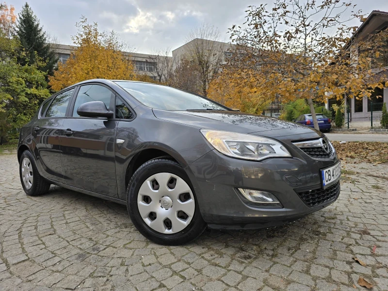 Opel Astra 1.4 i, снимка 9 - Автомобили и джипове - 47794403