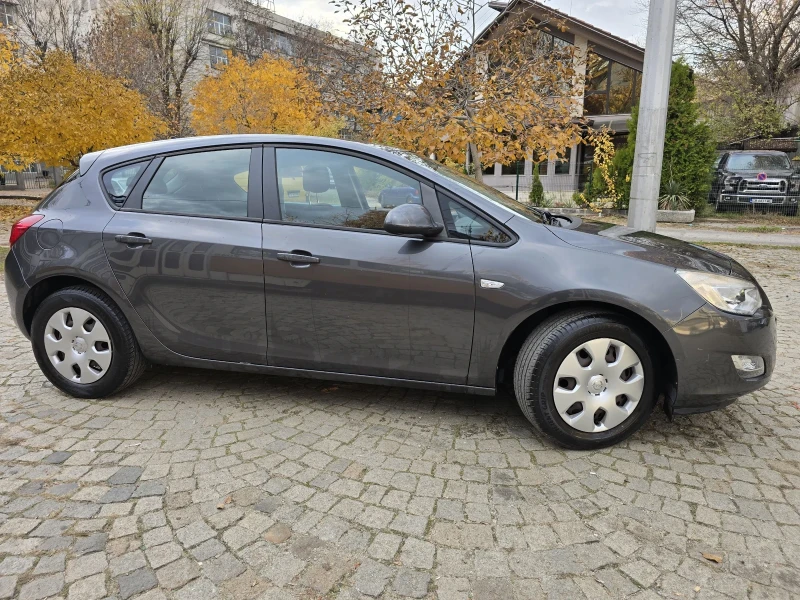 Opel Astra 1.4 i, снимка 6 - Автомобили и джипове - 47794403