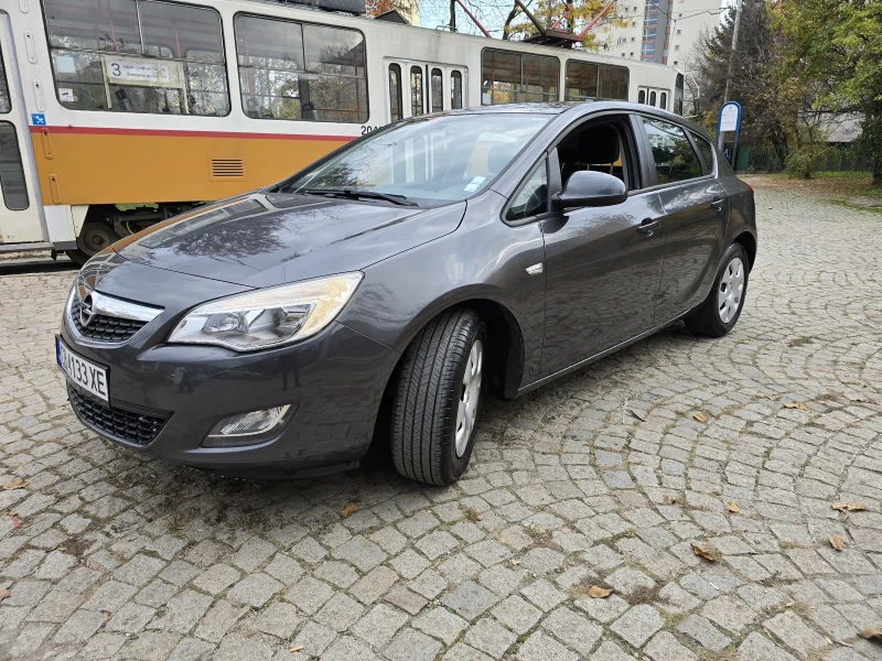 Opel Astra 1.4 i, снимка 3 - Автомобили и джипове - 47794403