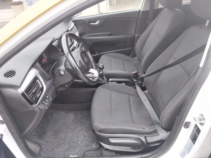 Kia Rio 1.25, снимка 12 - Автомобили и джипове - 47925988