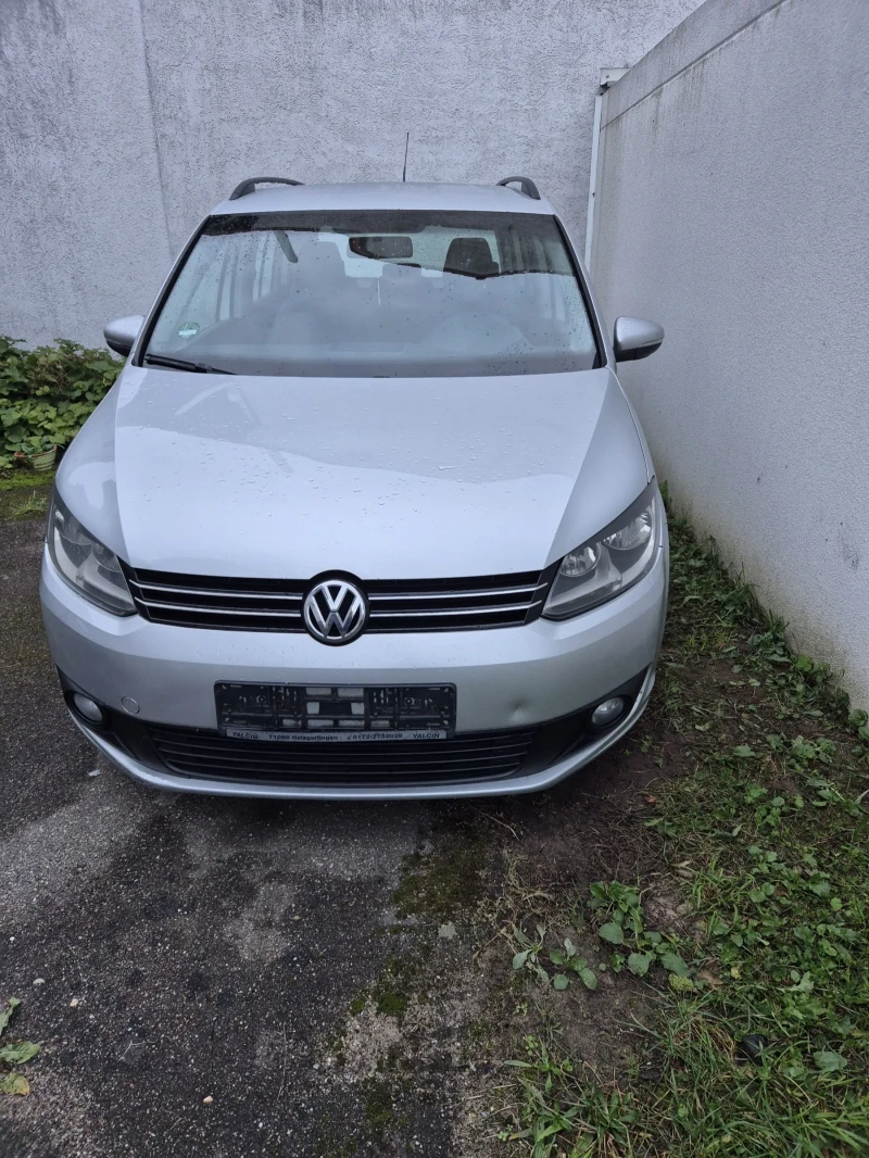 VW Touran 1.6 105 кс, снимка 12 - Автомобили и джипове - 48265767