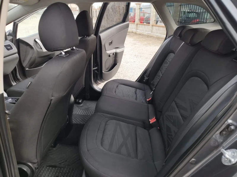 Kia Ceed 1.6 CRDI LED, снимка 11 - Автомобили и джипове - 49195352