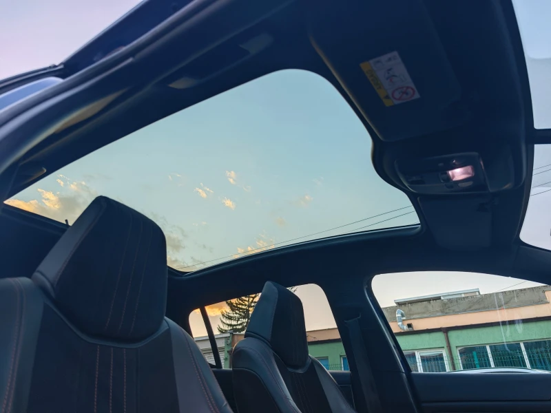 Peugeot 308 GT-Sport Line/Avtomat/Panorama/Navi/Leder/CH, снимка 13 - Автомобили и джипове - 52113790