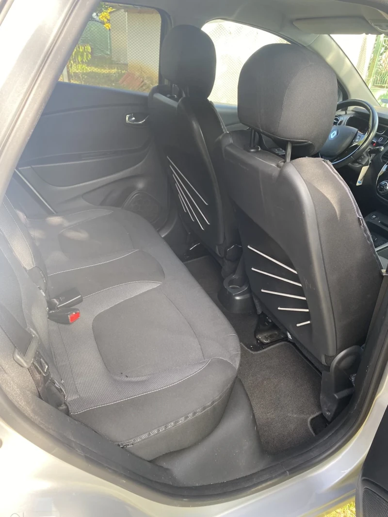 Renault Captur 1.5dci, снимка 9 - Автомобили и джипове - 52124823