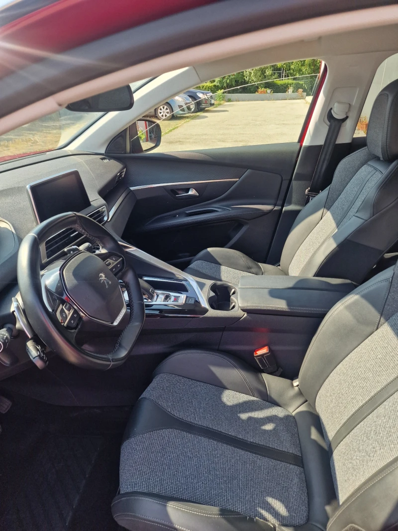 Peugeot 3008 1.5 Blue HDI ALLURE, снимка 10 - Автомобили и джипове - 52523310