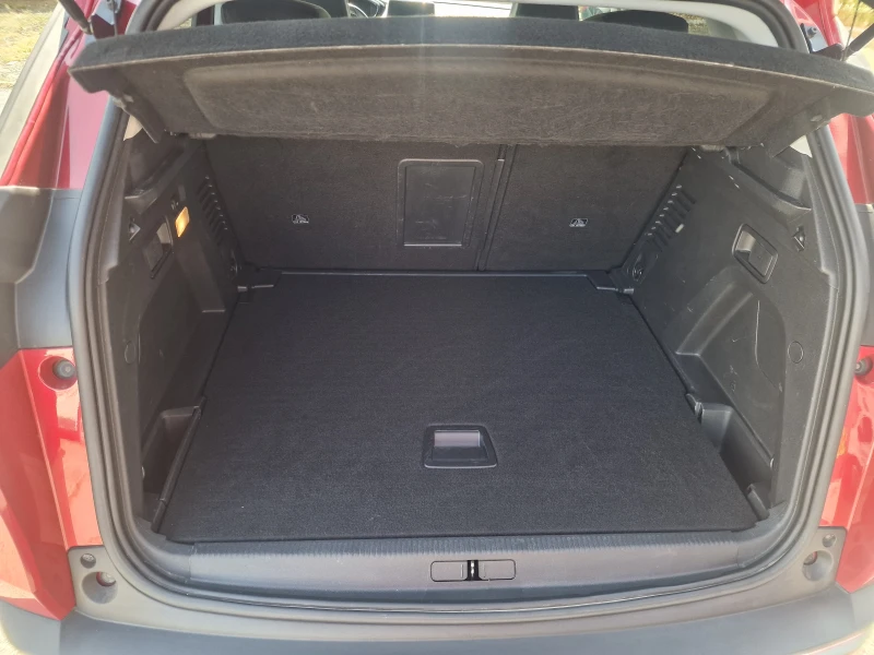 Peugeot 3008 1.5 Blue HDI ALLURE, снимка 8 - Автомобили и джипове - 52523310