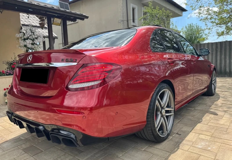 Mercedes-Benz E 63 AMG S 4Matic+ , снимка 4 - Автомобили и джипове - 52525859