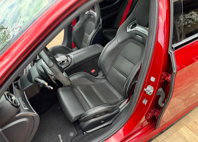 Mercedes-Benz E 63 AMG S 4Matic+ , снимка 8 - Автомобили и джипове - 52525859