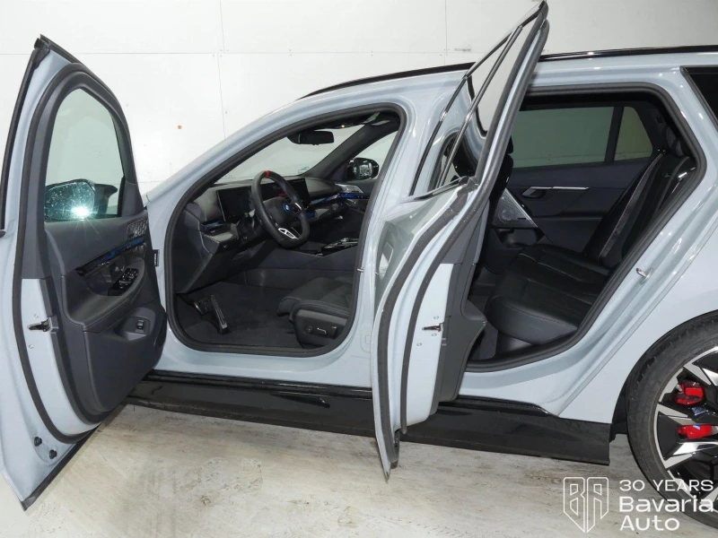BMW i5 M60 xDrive Touring, снимка 5 - Автомобили и джипове - 52788053