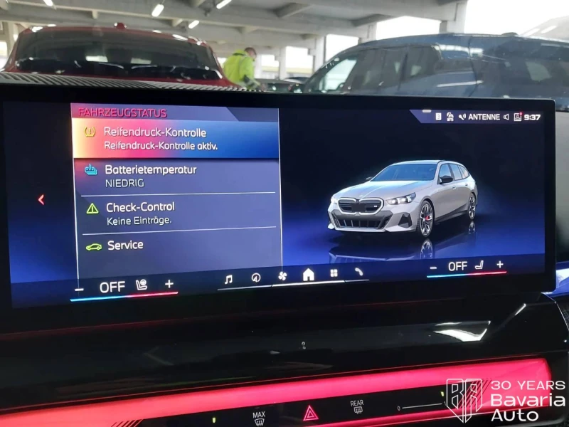 BMW i5 M60 xDrive Touring, снимка 11 - Автомобили и джипове - 52788053