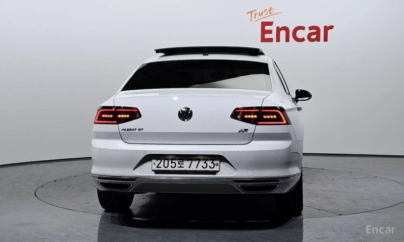 VW Passat, снимка 4 - Автомобили и джипове - 53530120