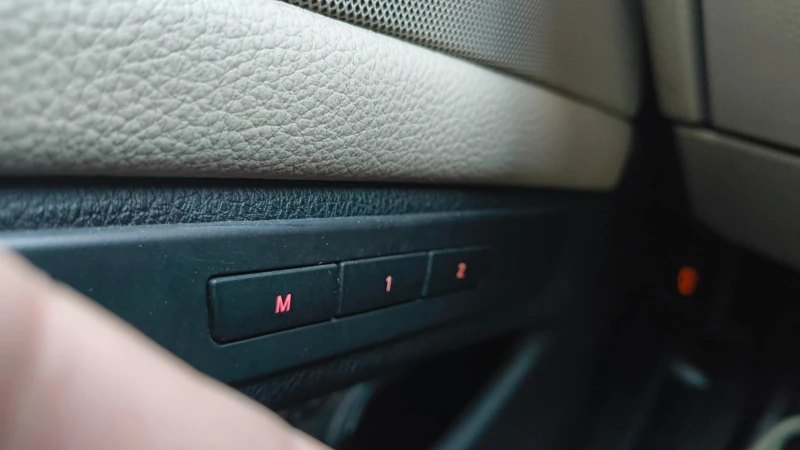 BMW 520 N47T, снимка 12 - Автомобили и джипове - 53589806