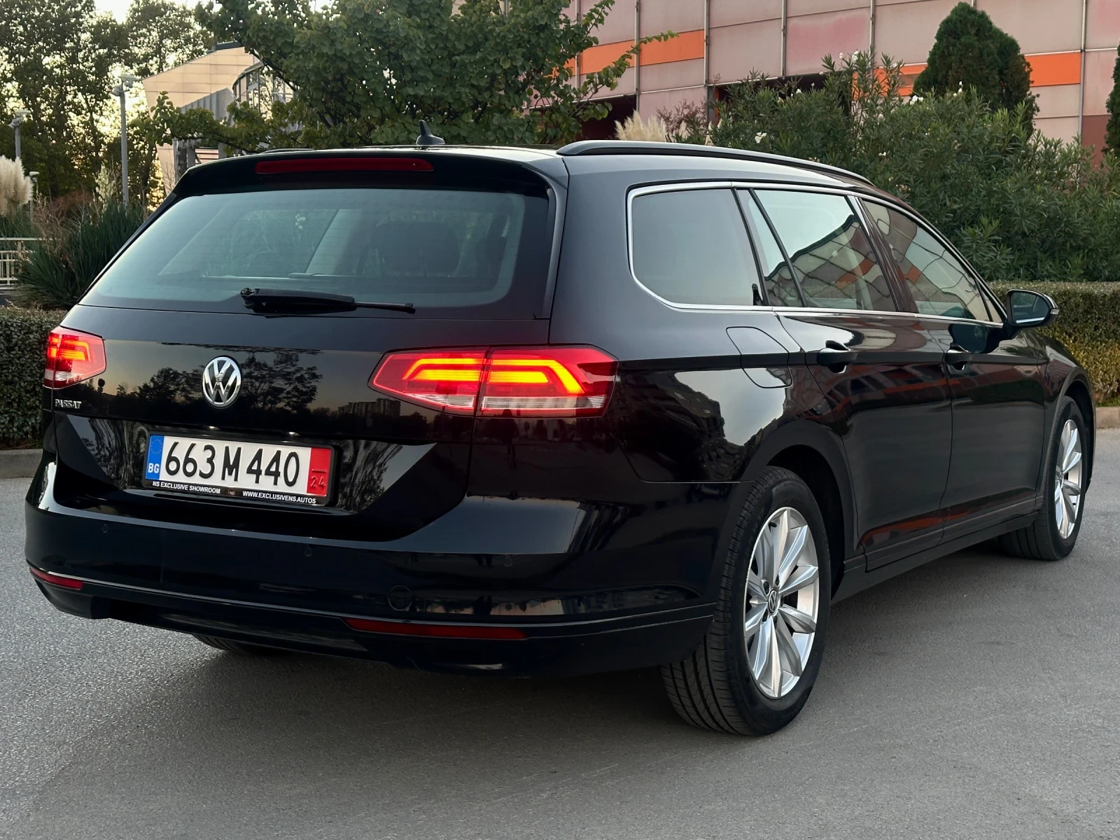 VW Passat 2.0 TDI DISTRONIC DSG VARIANT НОВ ВНОС - изображение 3