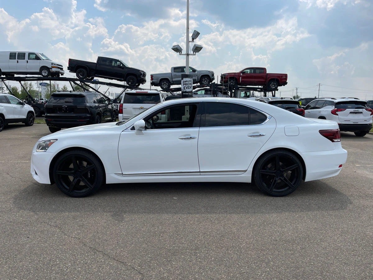 Lexus LS 460 SWB* CARFAX*  - изображение 2