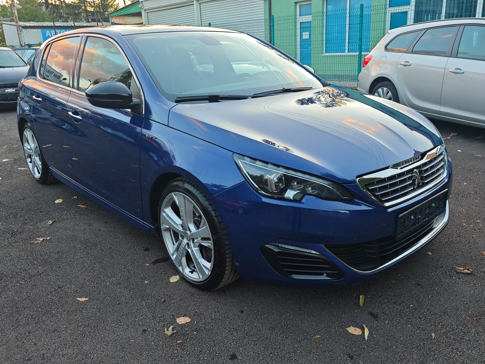 Peugeot 308 GT-Line/Automat/Panorama/Navi/Leder/CH | Mobile.bg   5