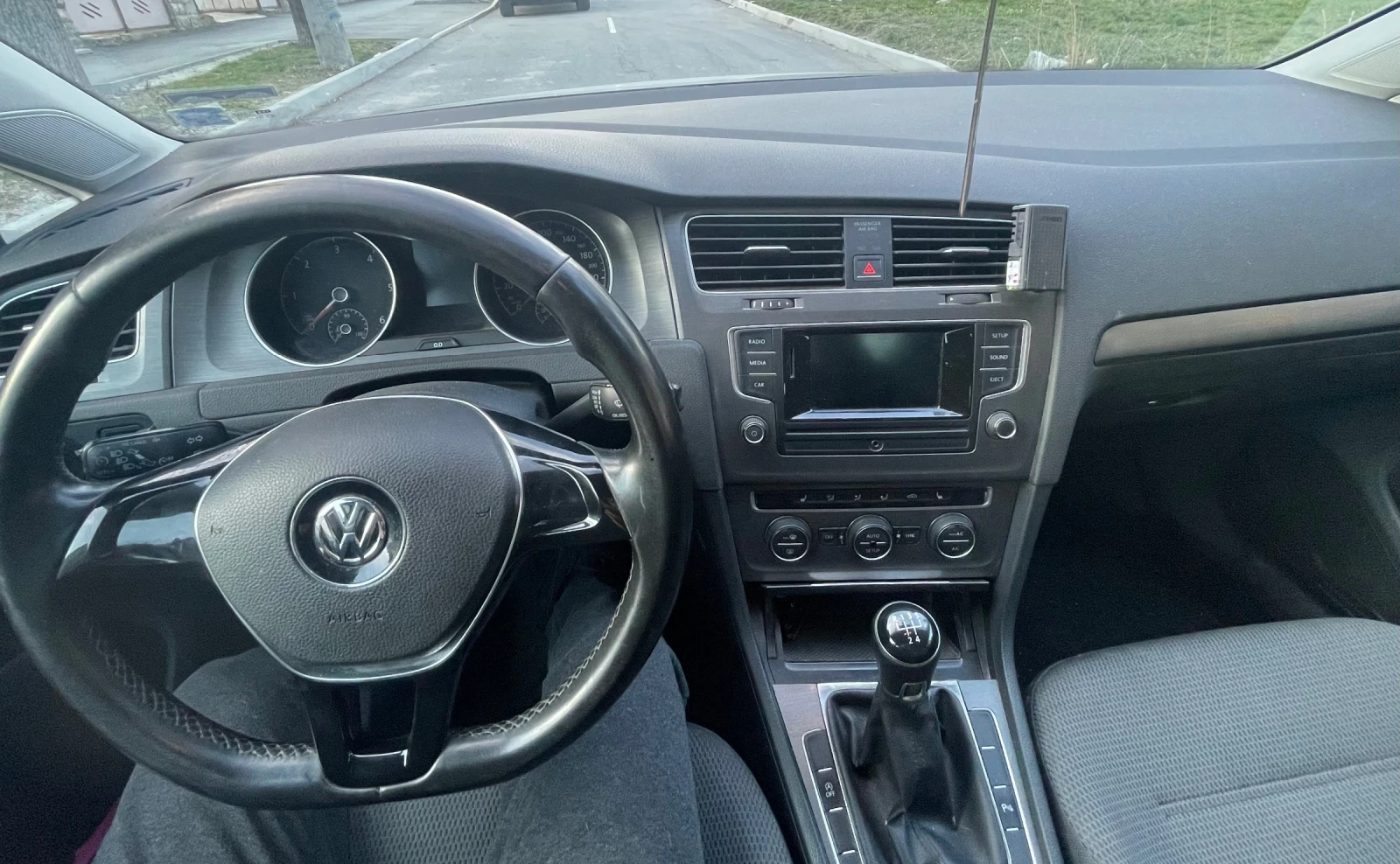 VW Golf | Mobile.bg   5