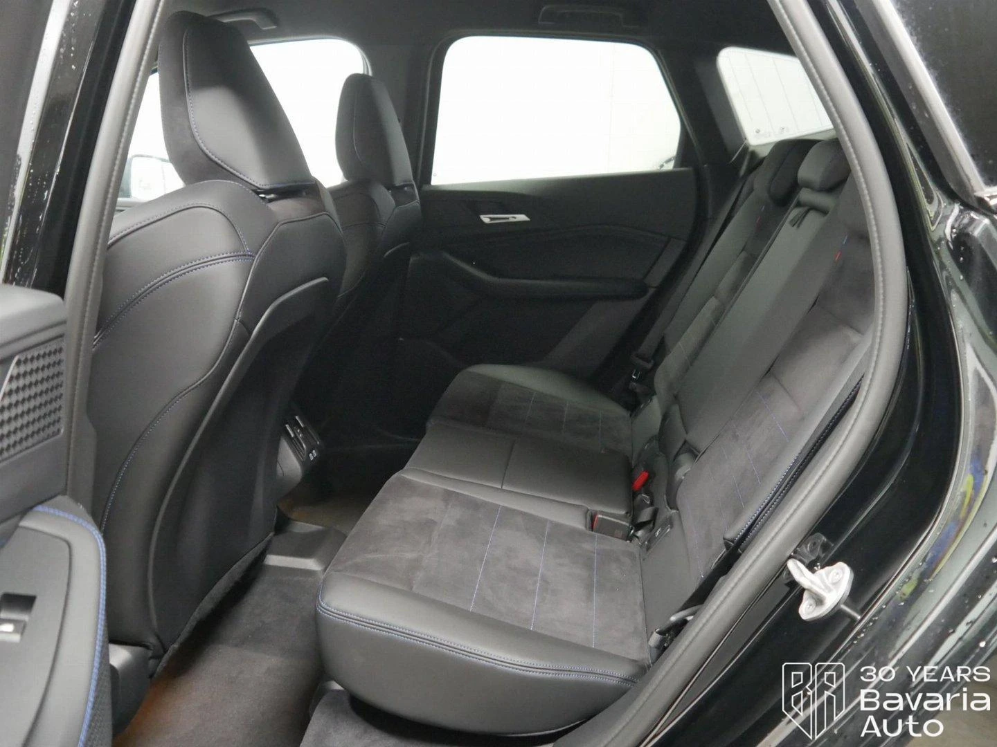 BMW 216 i Active Tourer M Sport Paket Steptronic - изображение 8