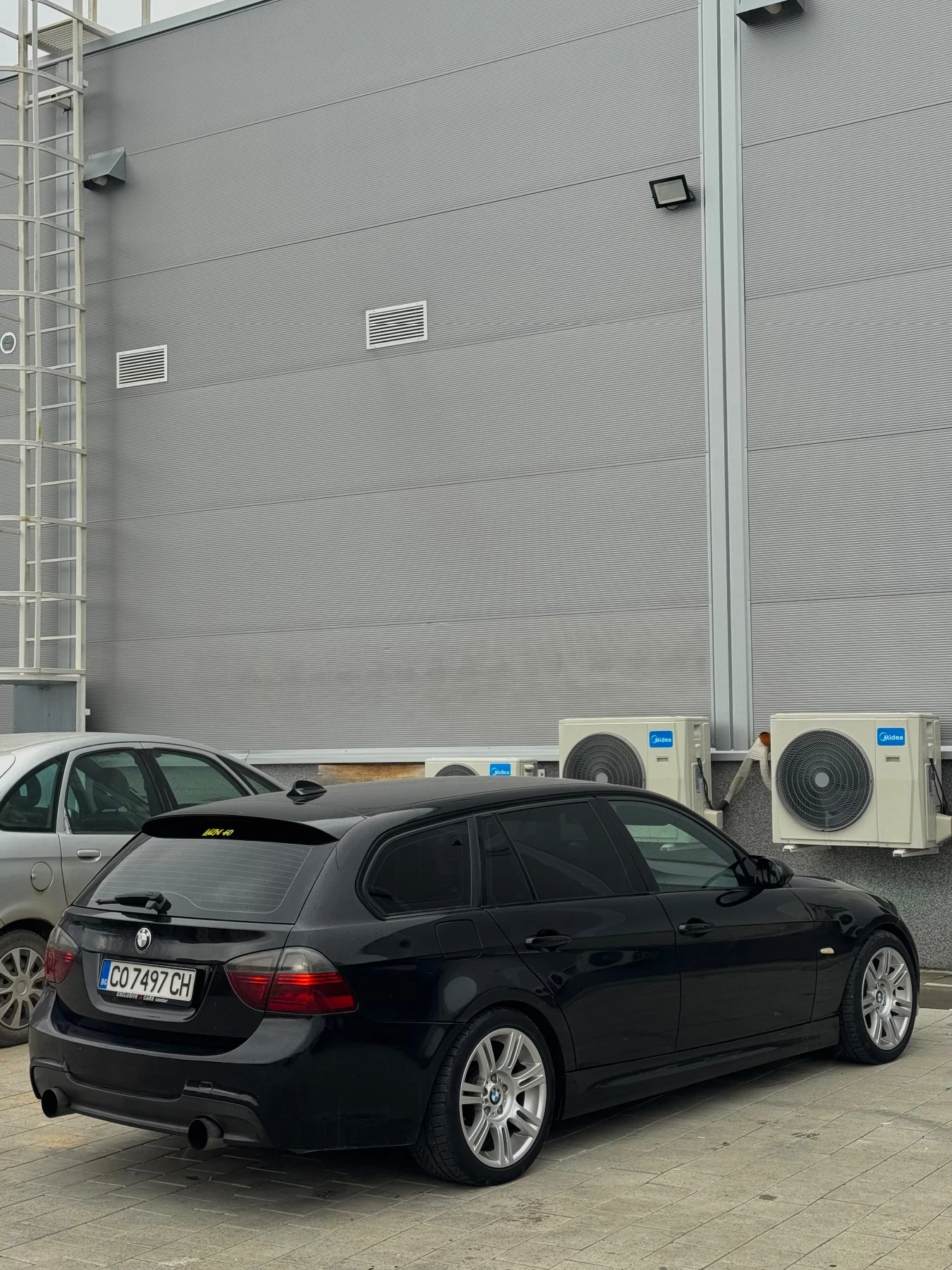 BMW 320 NAVI* RECARO* XENON* M PACK* AUTOMAT* 335 VISSION*, снимка 2 - Автомобили и джипове - 53741011