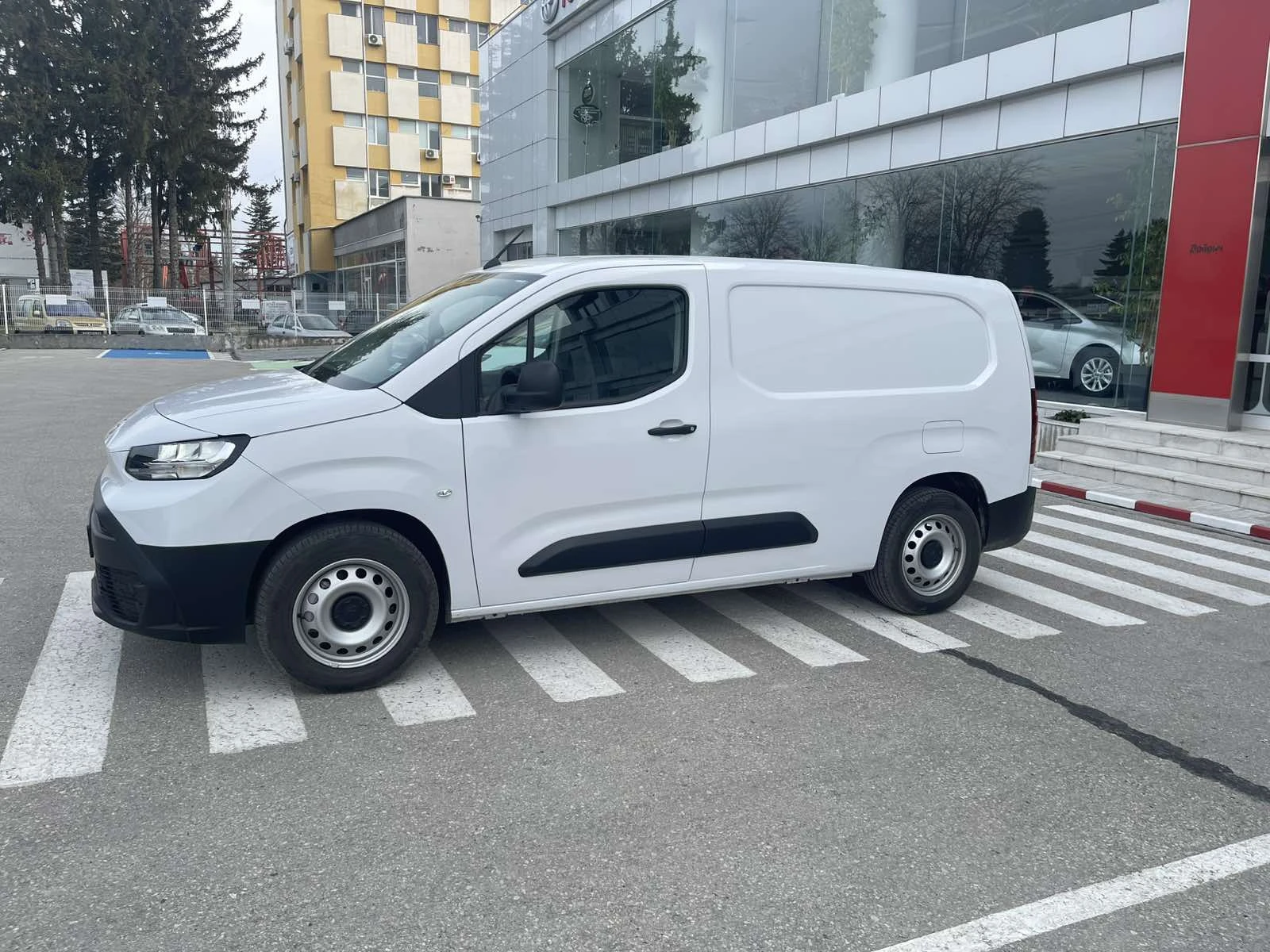 Toyota Proace City FULL ELECTRIC, снимка 4 - Автомобили и джипове - 53720145