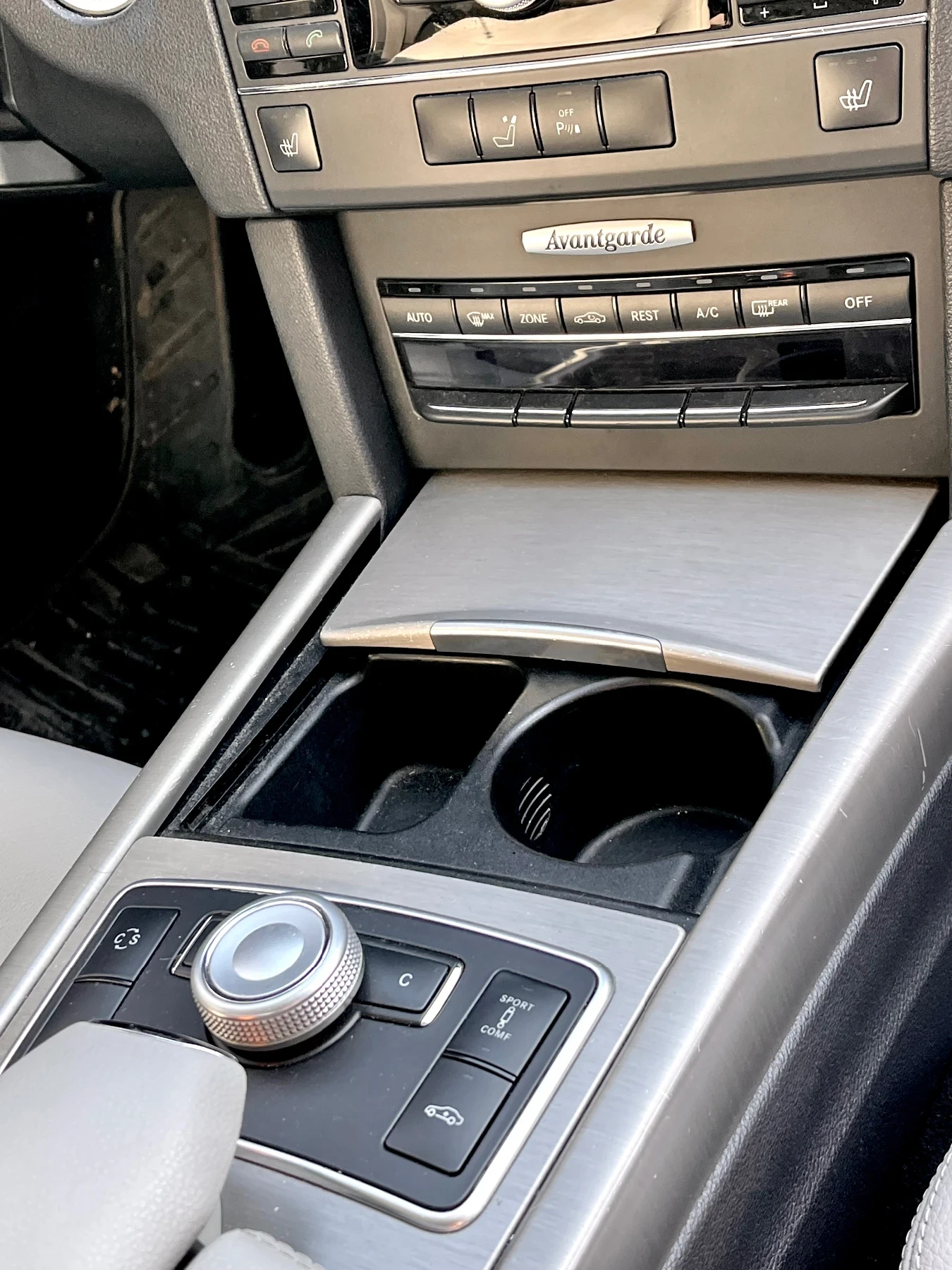 Mercedes-Benz E 350 Купена НОВА в България | КОМЕНТАР ПО ЦЕНА, снимка 13 - Автомобили и джипове - 53804535