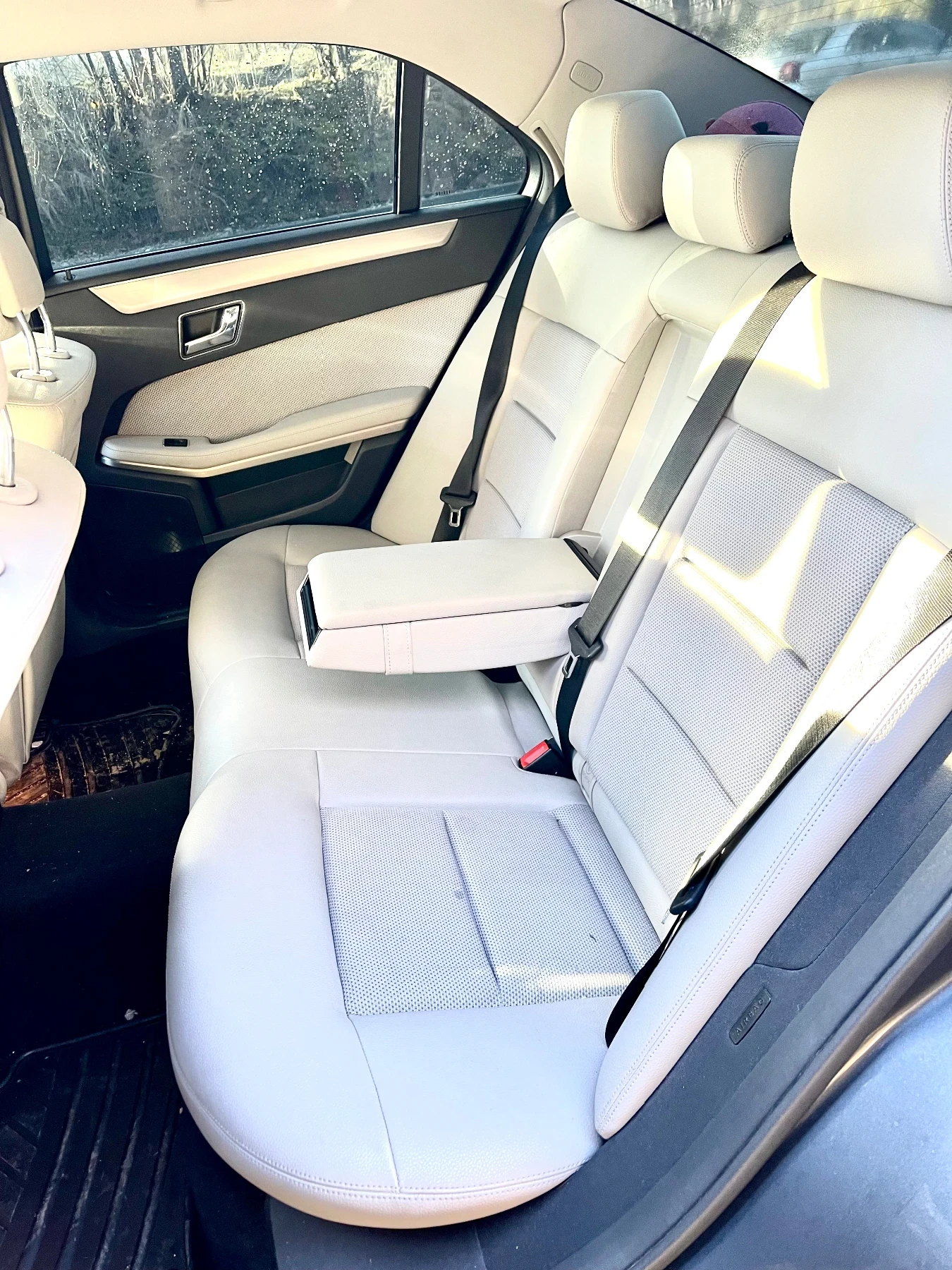 Mercedes-Benz E 350 Купена НОВА в България | КОМЕНТАР ПО ЦЕНА, снимка 12 - Автомобили и джипове - 53804535