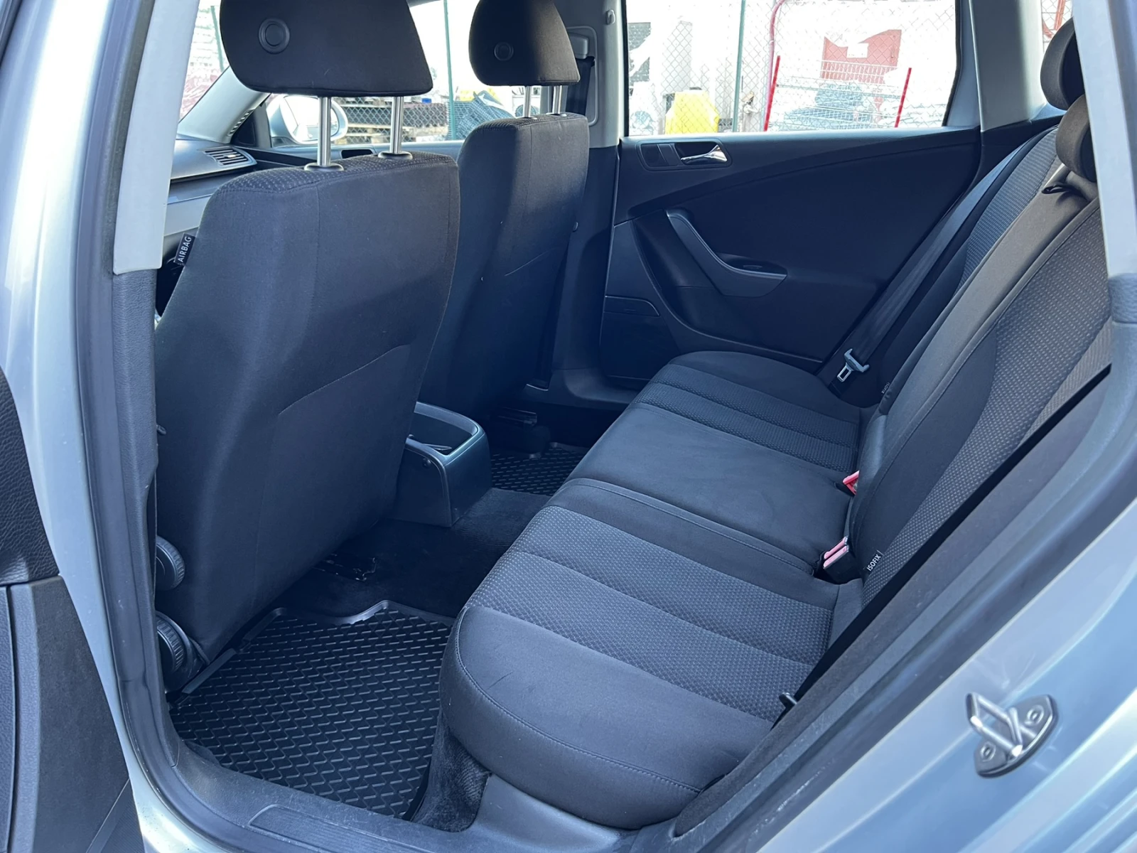 VW Passat 2.0 TDI, снимка 13 - Автомобили и джипове - 53882055