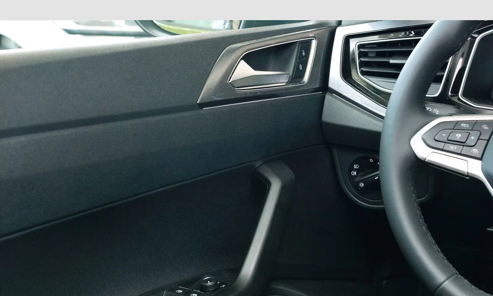 VW Taigo 110HP/STYLE/CAM/MATRIX/ACC/DSG/KLESS/195z, снимка 14 - Автомобили и джипове - 53944675