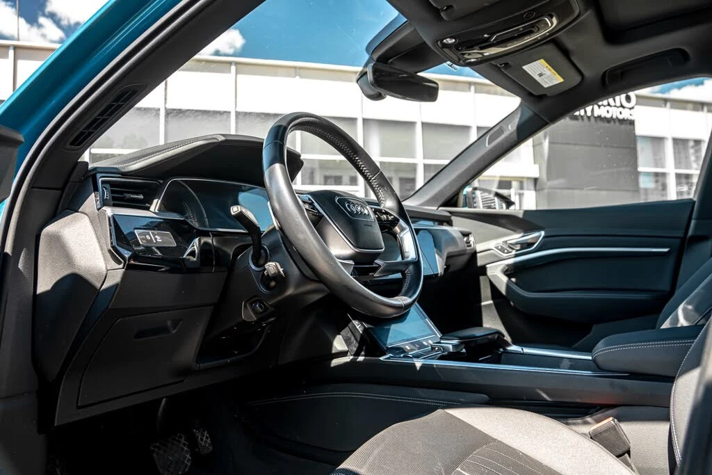 Audi E-Tron * QUATTRO* TECHNIK* SPORTBACK* , снимка 9 - Автомобили и джипове - 54183350