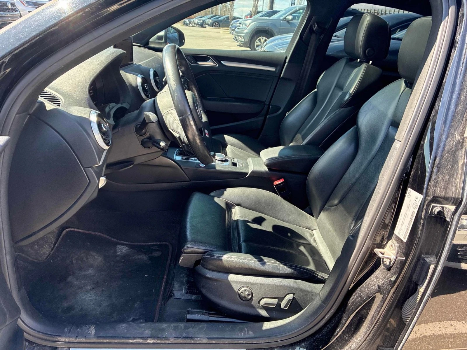 Audi S3 Technik* Quattro* АвтоКредит* (ЦЕНА ДО БГ), снимка 11 - Автомобили и джипове - 54289507