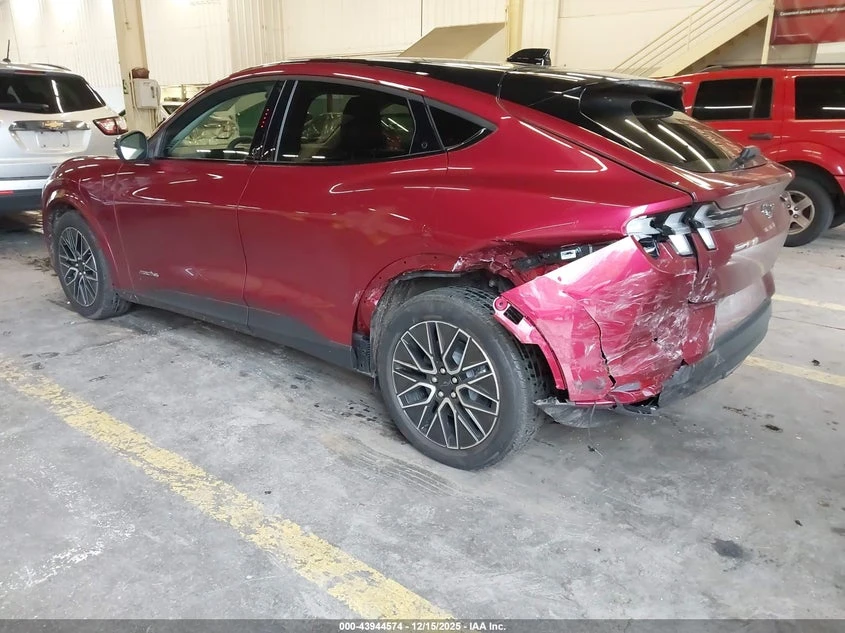 Ford Mustang Mach-E Premium AWD, снимка 3 - Автомобили и джипове - 54378554