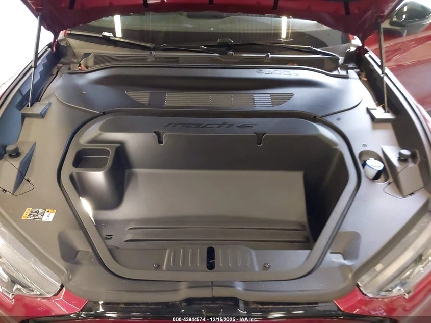 Ford Mustang Mach-E Premium AWD, снимка 10 - Автомобили и джипове - 54378554
