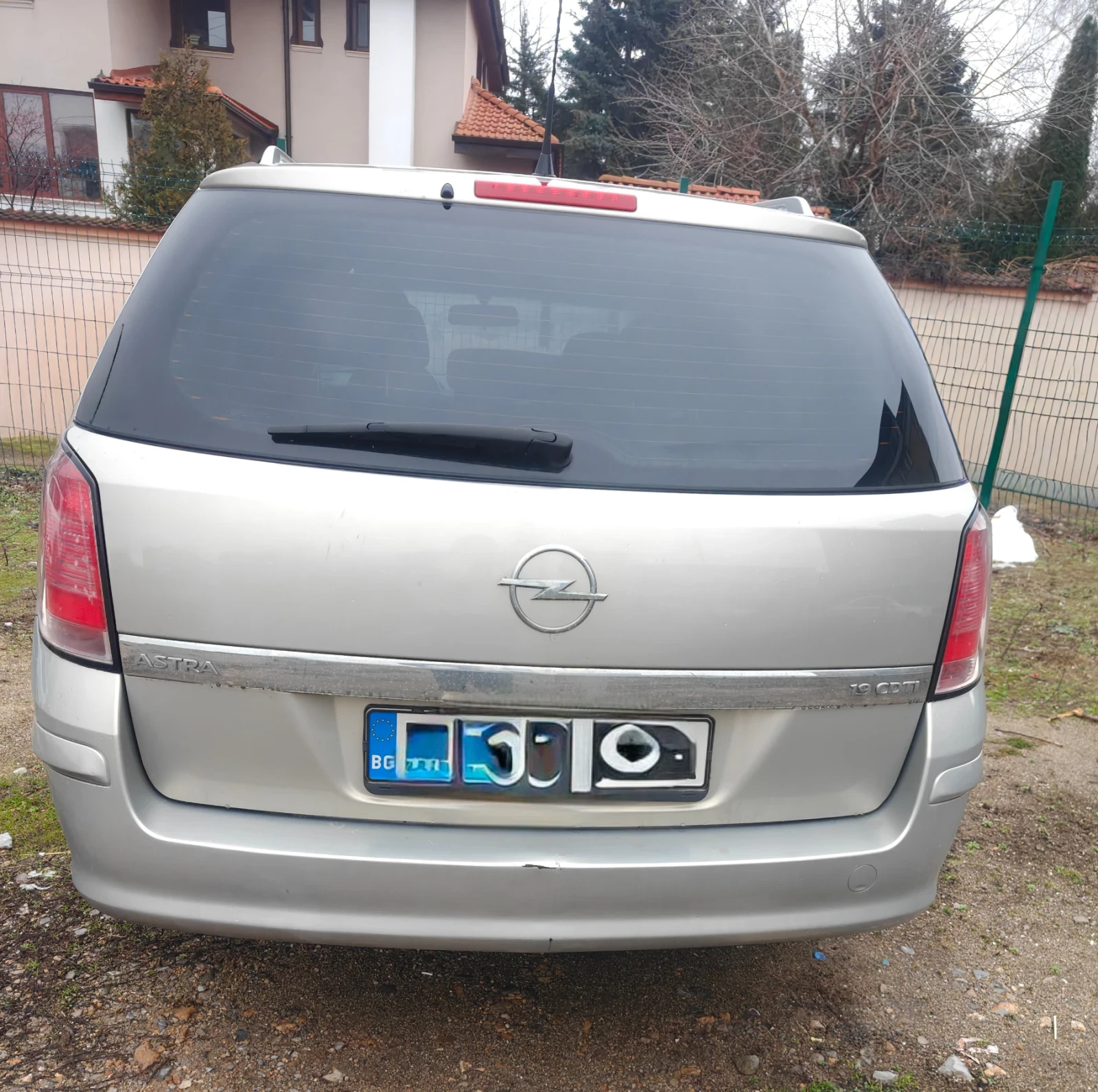 Opel Astra H Caravan , снимка 5 - Автомобили и джипове - 54566279