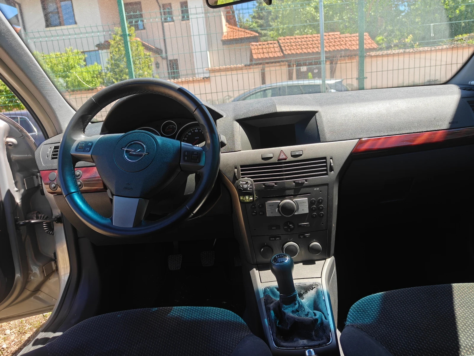 Opel Astra H Caravan , снимка 12 - Автомобили и джипове - 54566279