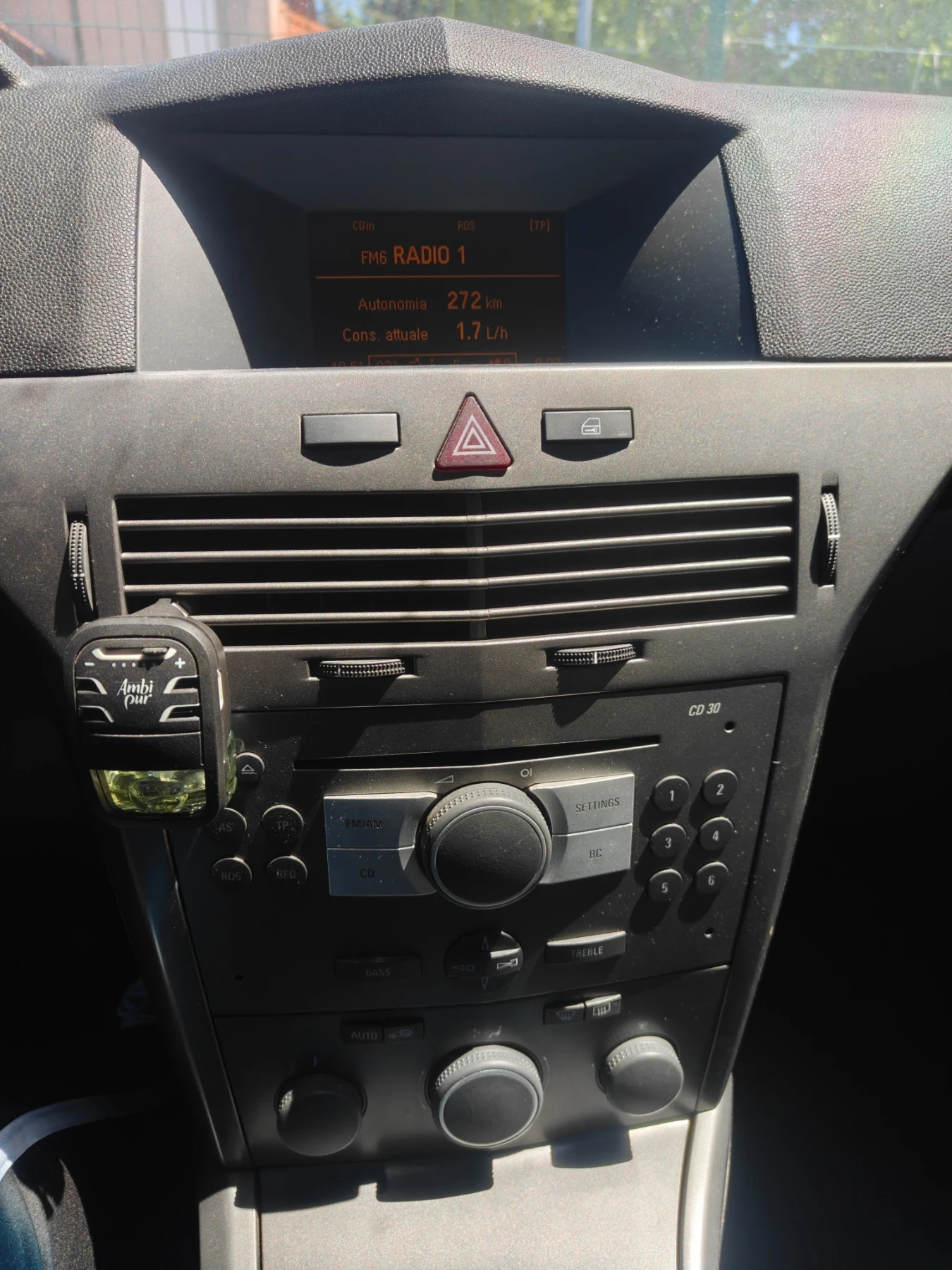 Opel Astra H Caravan , снимка 14 - Автомобили и джипове - 54566279