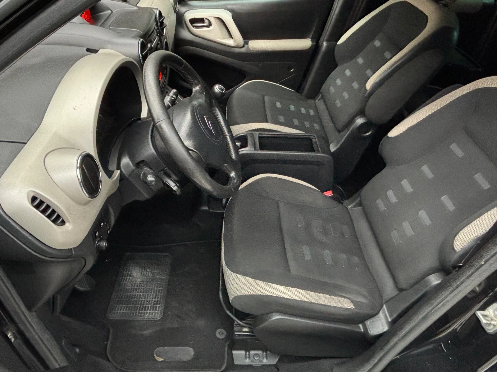 Citroen Berlingo 1.6 HDI FACE / EXECUTIVE, снимка 11 - Автомобили и джипове - 54582718