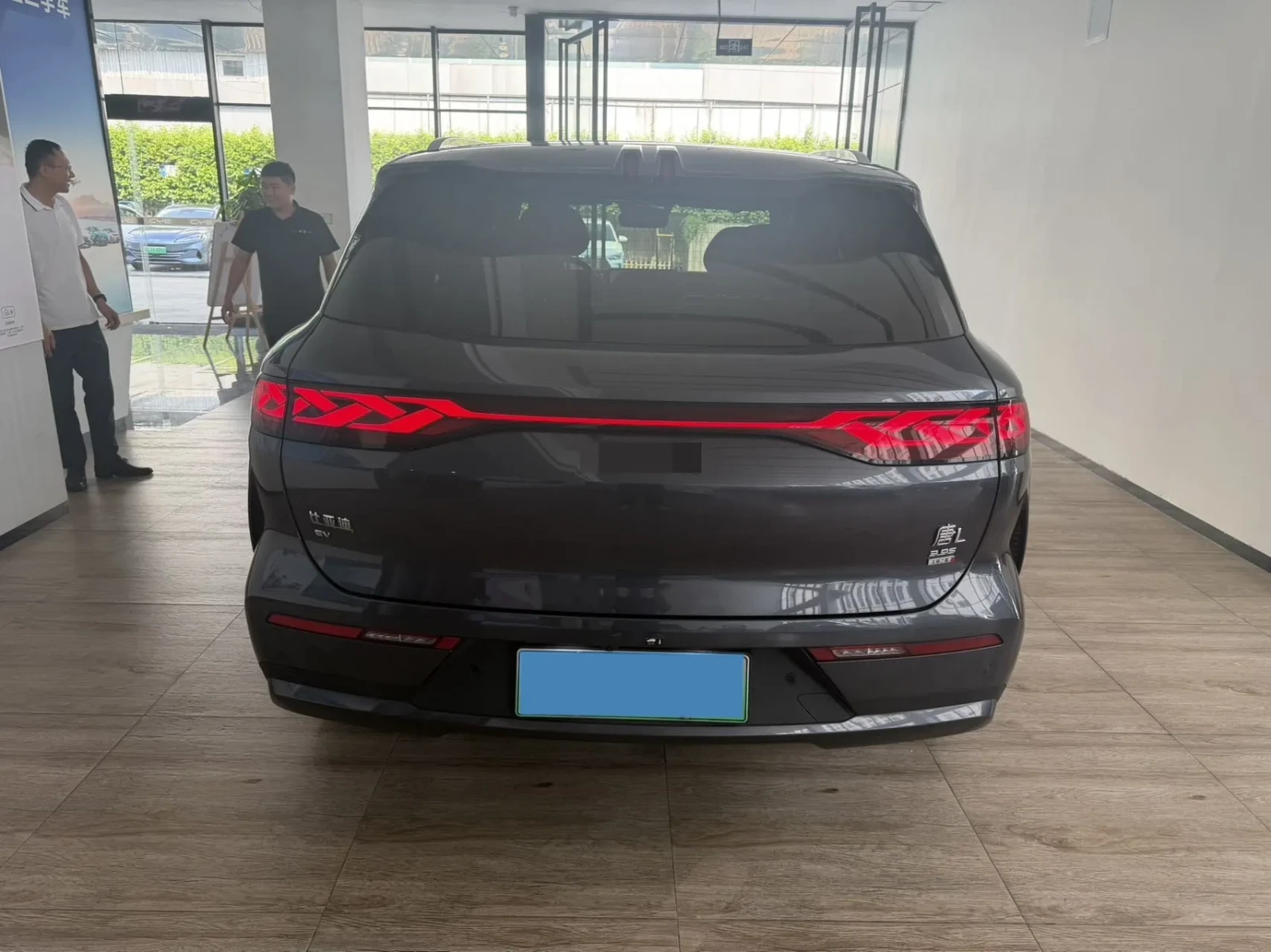 BYD Tang L AWD Flagship 6+ 1 ��� �-�� ������  | Mobile.bg � ����������� 4
