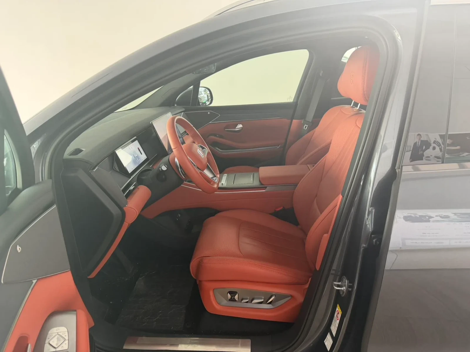 BYD Tang L AWD Flagship 6+ 1 ��� �-�� ������  | Mobile.bg � ����������� 6