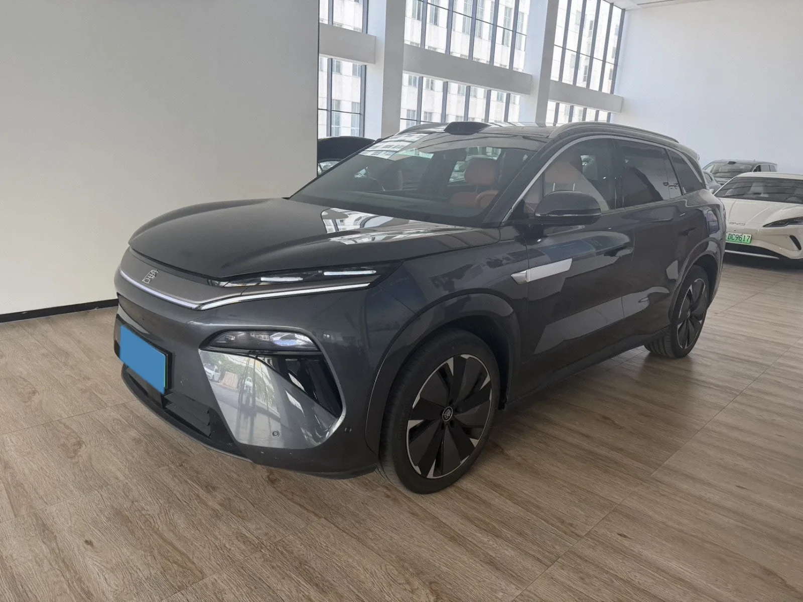 BYD Tang L AWD Flagship 6+ 1 ��� �-�� ������  | Mobile.bg � ����������� 1