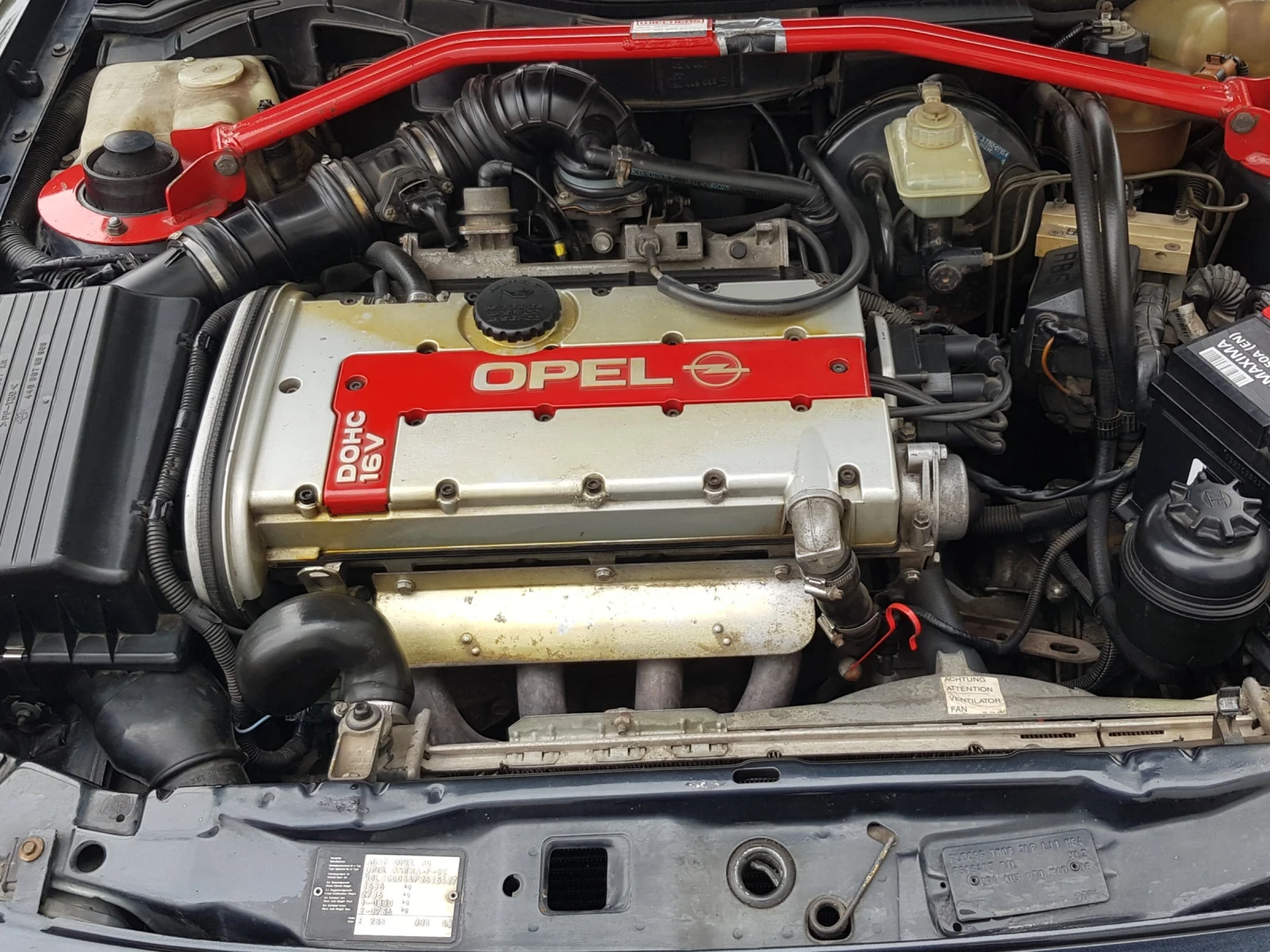 Opel Astra GSi 16V C20XE