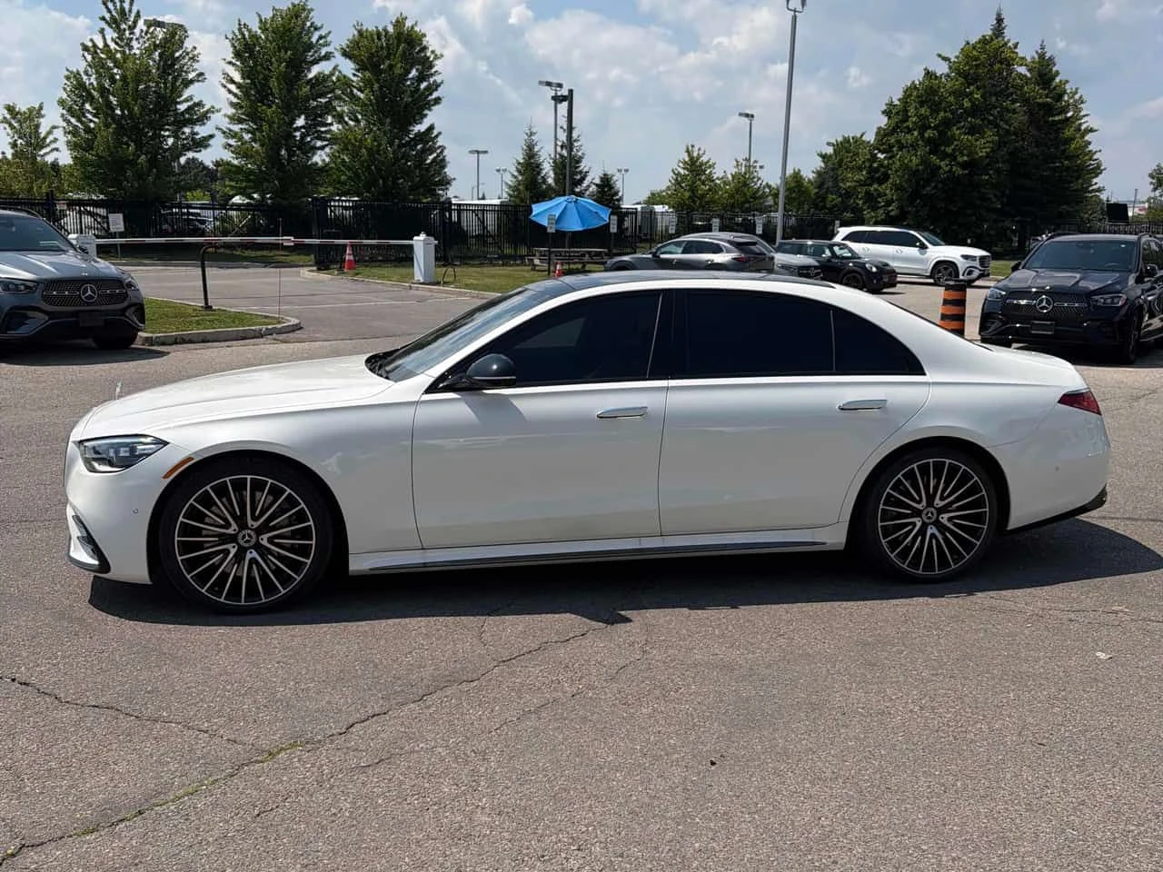 Mercedes-Benz S 580 4MATIC/ОБДУХВАНЕ/ПАНОРАМА/360, снимка 3 - Автомобили и джипове - 55420025
