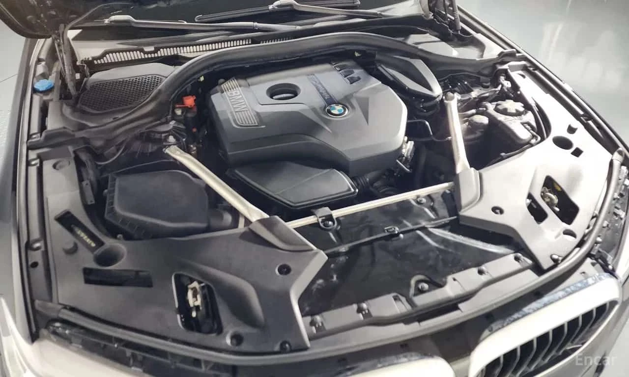 BMW 530 * 530i M Sport Package * ЦЕНА ДО БГ, снимка 6 - Автомобили и джипове - 55627644