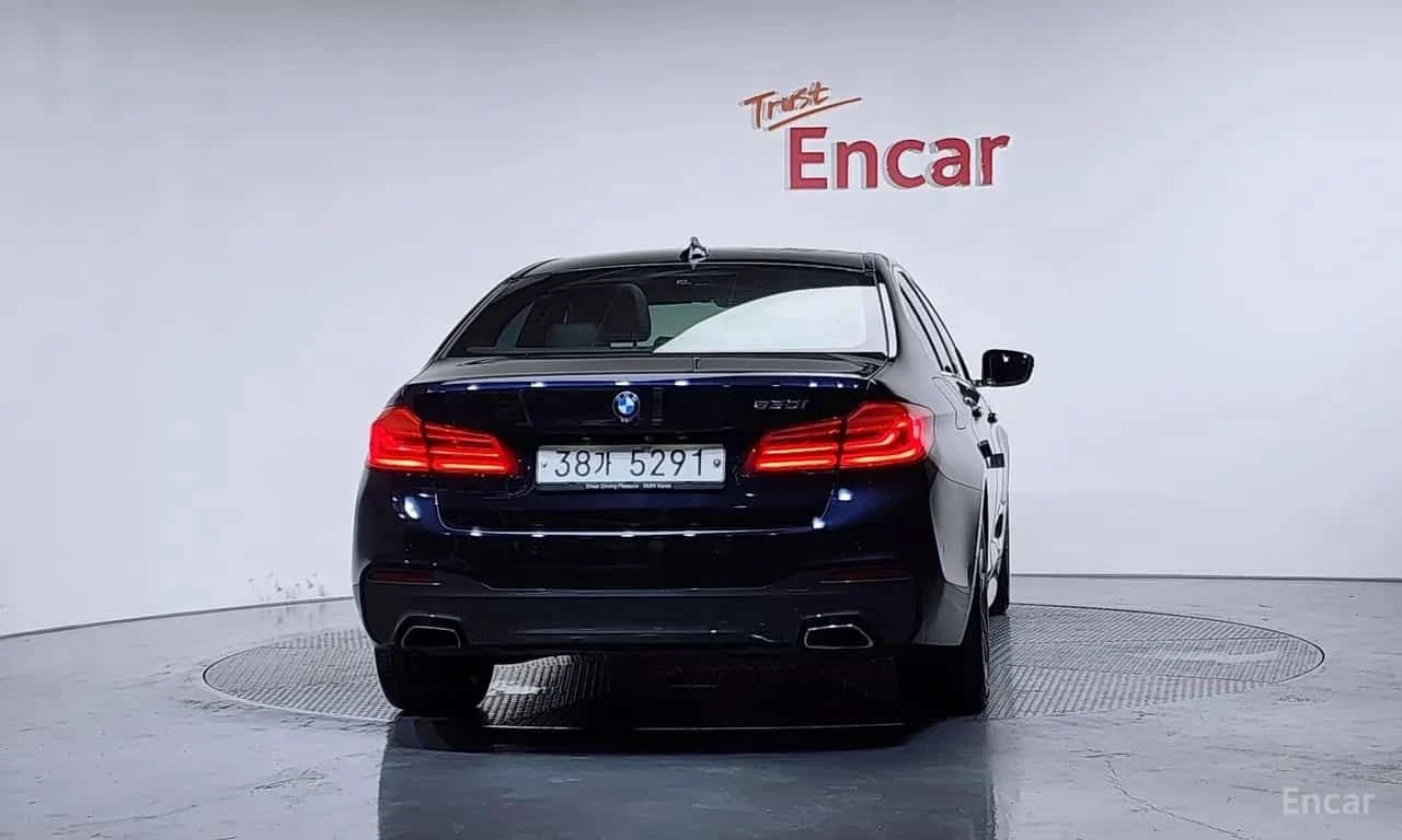 BMW 530 * 530i M Sport Package * ЦЕНА ДО БГ, снимка 4 - Автомобили и джипове - 55627644