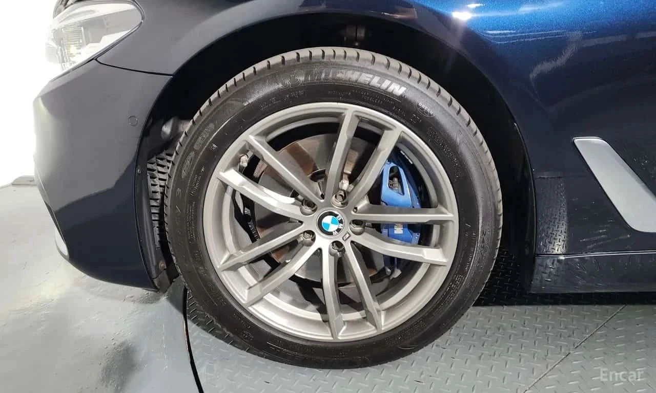 BMW 530 * 530i M Sport Package * ЦЕНА ДО БГ, снимка 5 - Автомобили и джипове - 55627644