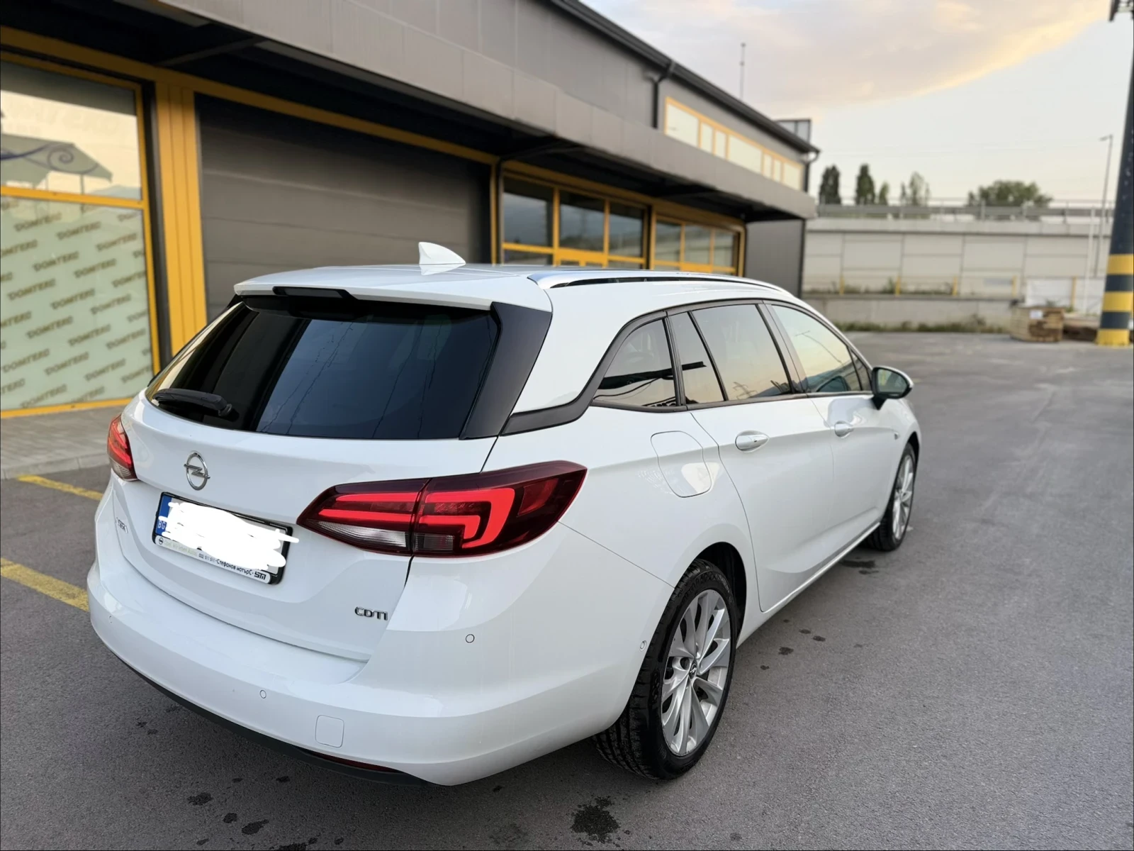 Opel Astra, снимка 5 - Автомобили и джипове - 55772218