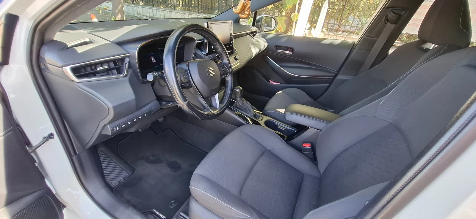 Suzuki Swace Full Hybrid , снимка 4 - Автомобили и джипове - 55888635