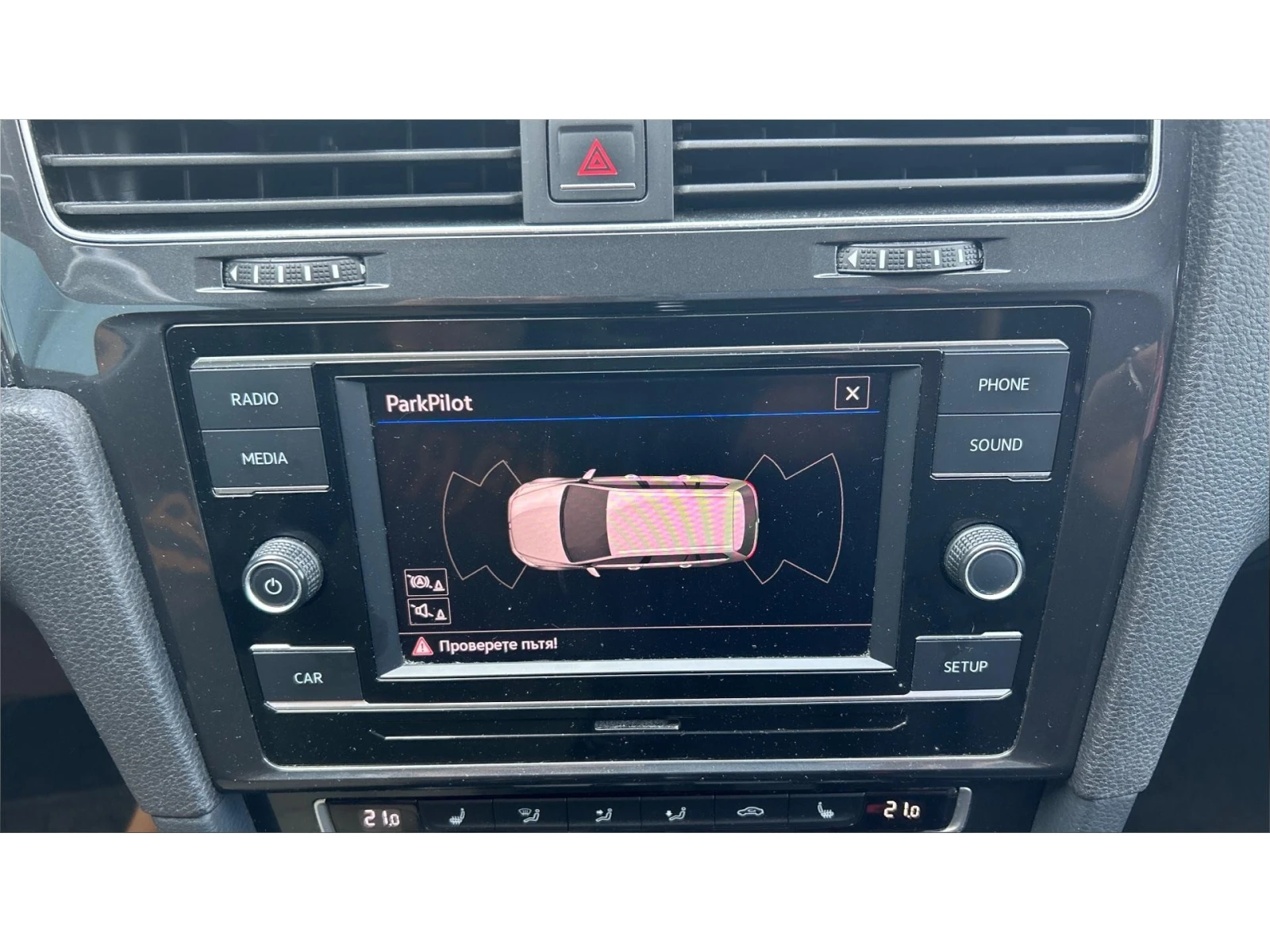 VW Golf 1.6 TDi A/T, Месечна вноска от 199  , снимка 16 - Автомобили и джипове - 55970184
